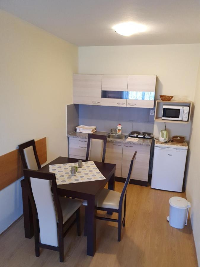 Privat Bartky Appartement Vrbov Buitenkant foto