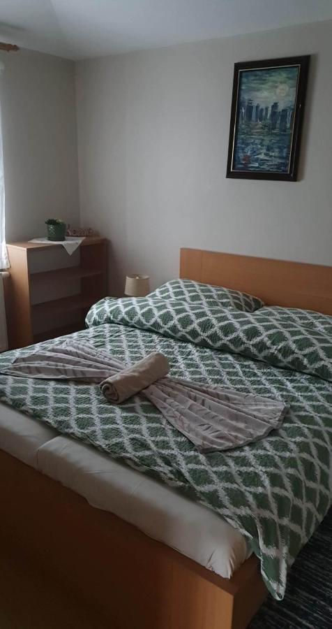 Privat Bartky Appartement Vrbov Buitenkant foto
