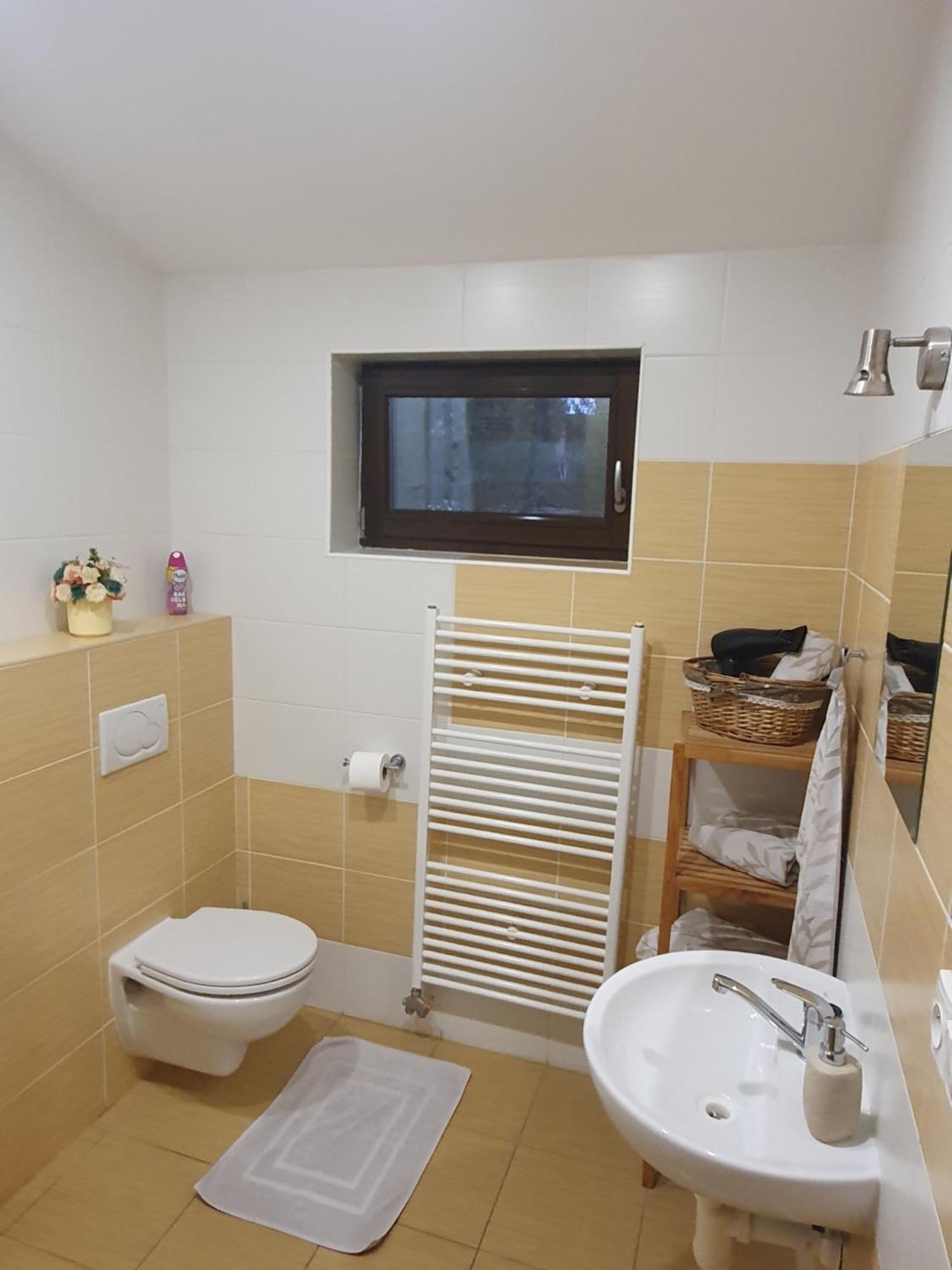 Privat Bartky Appartement Vrbov Buitenkant foto