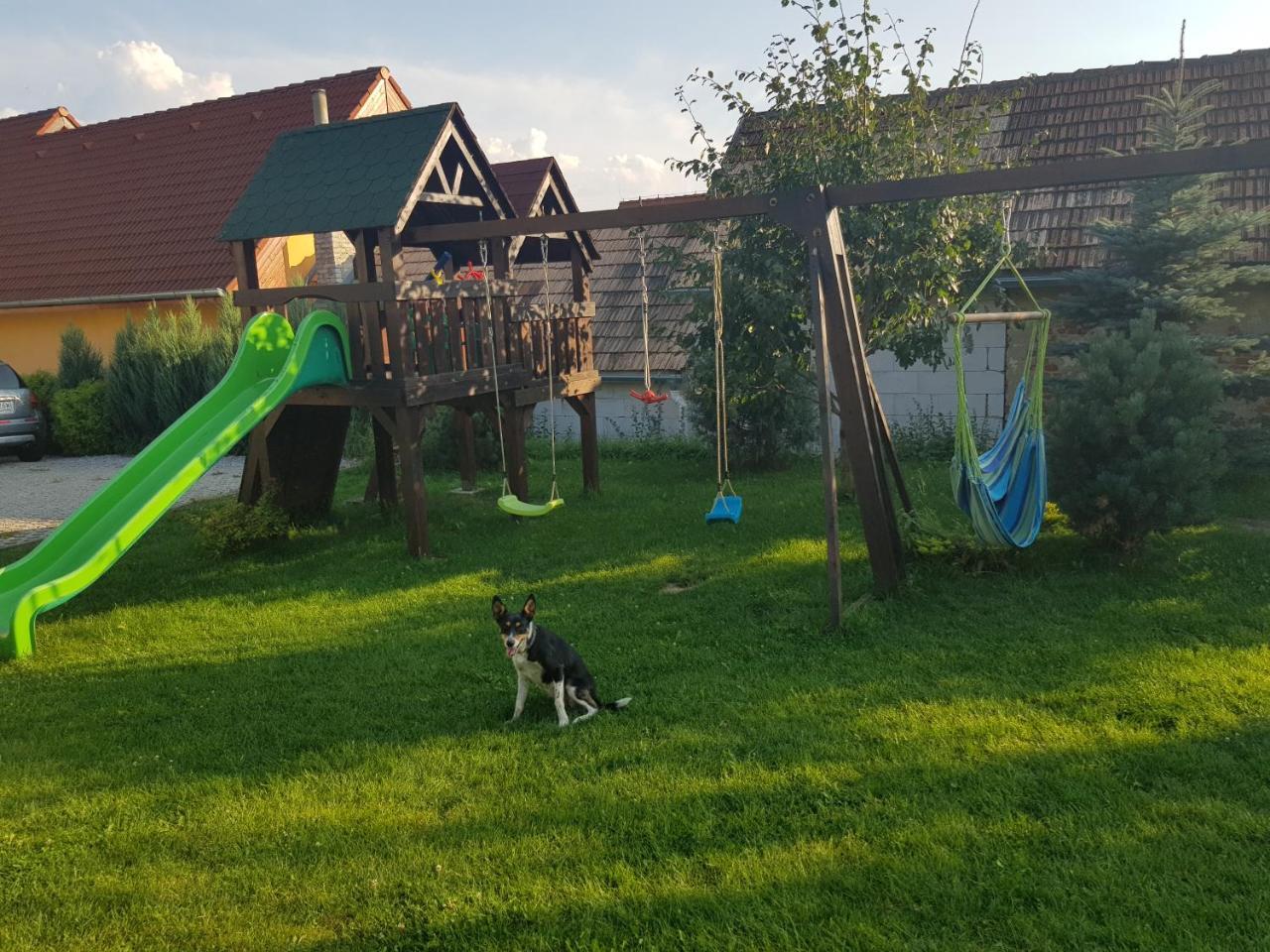 Privat Bartky Appartement Vrbov Buitenkant foto
